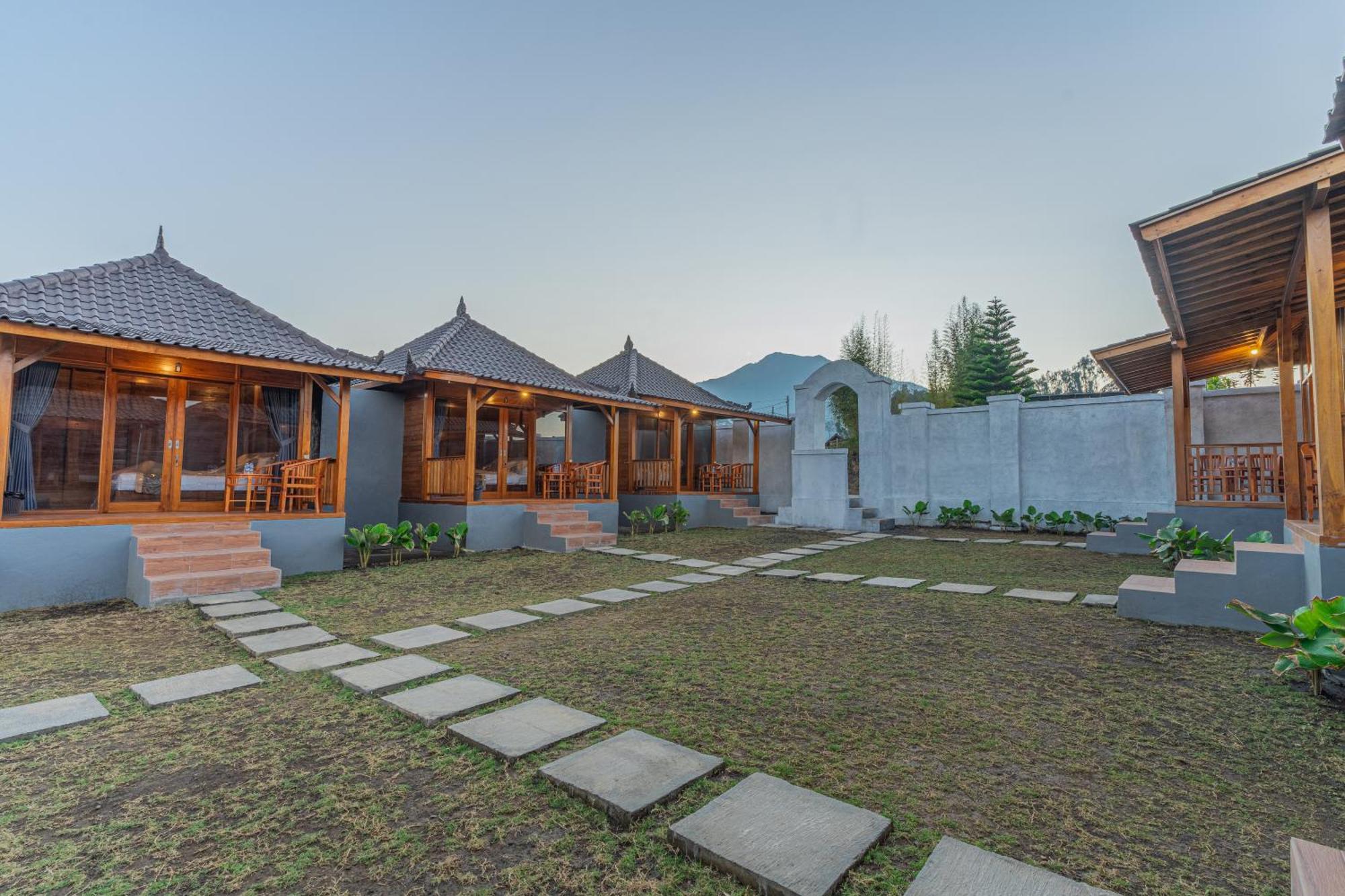 D Sila'S Tepi Danu Villas Kintamani & Natural Hot Spring Exterior photo