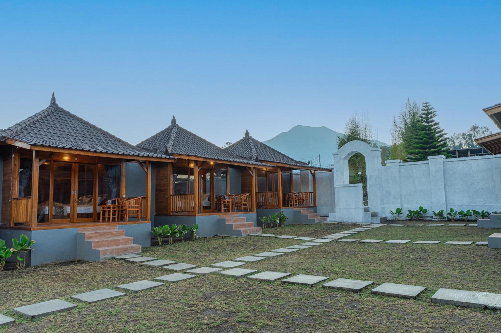 D Sila'S Tepi Danu Villas Kintamani & Natural Hot Spring Exterior photo